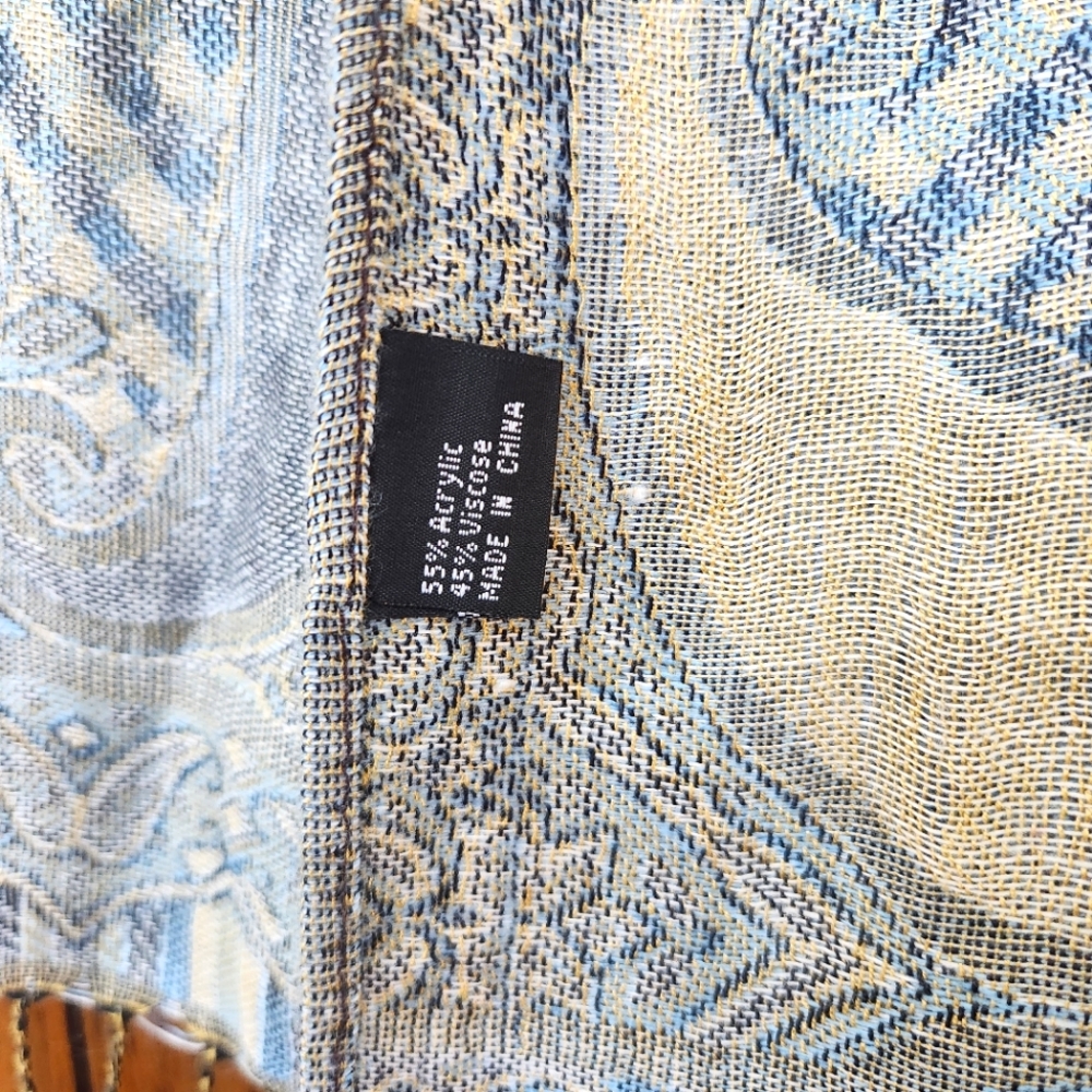 Elegant Paisley Scarf in Blue and Gold - Picture 12 of 14